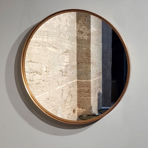 Antieke ronde koperen spiegel