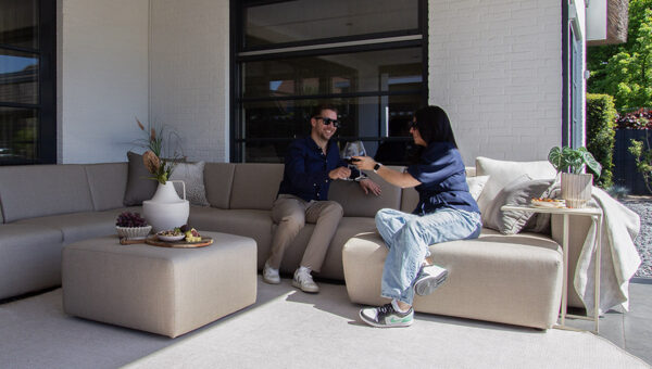 Urbansofa outdoor stoffen tuinbanken provence hoekbank sunbrella savanna coconut gezellig borrelen samen 6