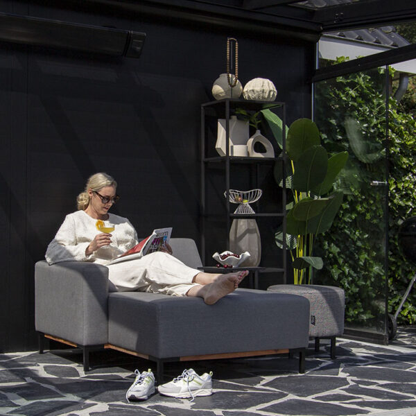 Urbansofa outdoor stoffen tuinbanken marbella daybed sunbrella natte charcoal ontspannen in de tuinkamer detail vierkant