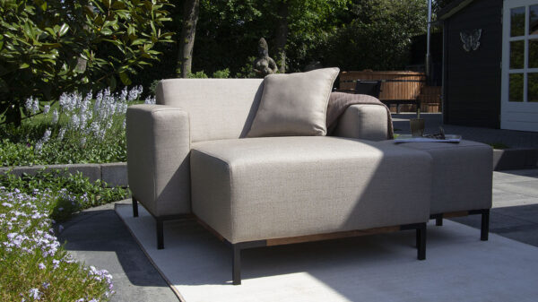 Urbansofa outdoor stoffen tuinbanken marbella daybed sunbrella savana coconut marbella hocker sunbrella savana coconut website 1