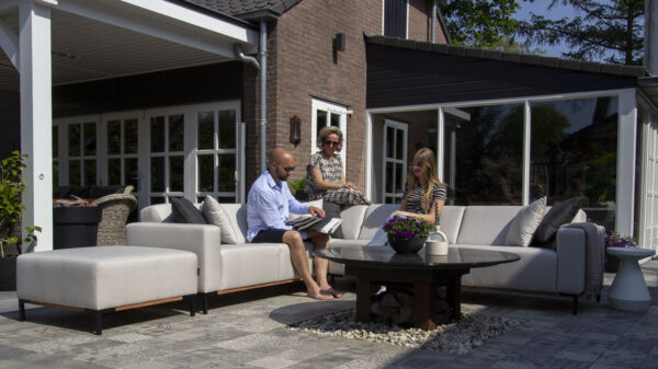Urbansofa outdoor stoffen tuinbanken marbella hoekbank sunbrella natte linen chalk marbella hocker sunbrella natte linen chalk stof uitzoeken buitenbank website