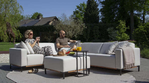 Urbansofa outdoor stoffen tuinbanken marbella hoekbank sunbrella natte linen chalk marbella hocker sunbrella natte linen samen zonnen op je buitenhoekbank website