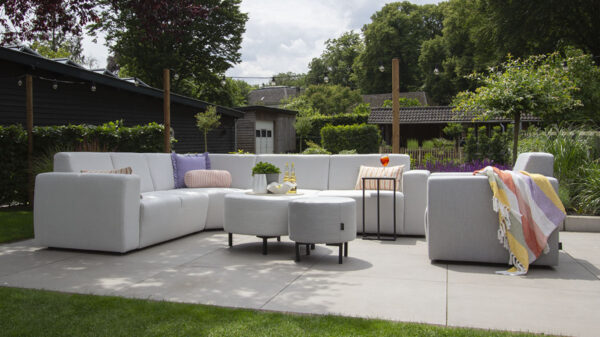 Urbansofa outdoor stoffen tuinbanken provence hoekbank sunbrella savana whisper provence fauteuil natte grey chine website 1