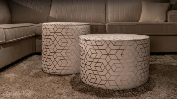 UrbanSofa Otis Poefen in Fairmont Shiny Desert