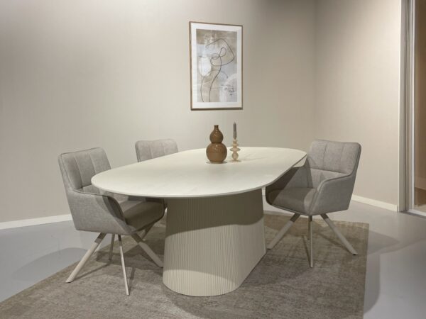 Eetkamertafel patrice ovaal 230cm