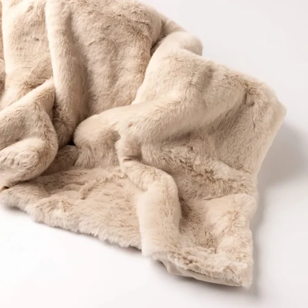 Plaid zinzi 140x180cm dutch decor pumice stone beige detail 1000x1000