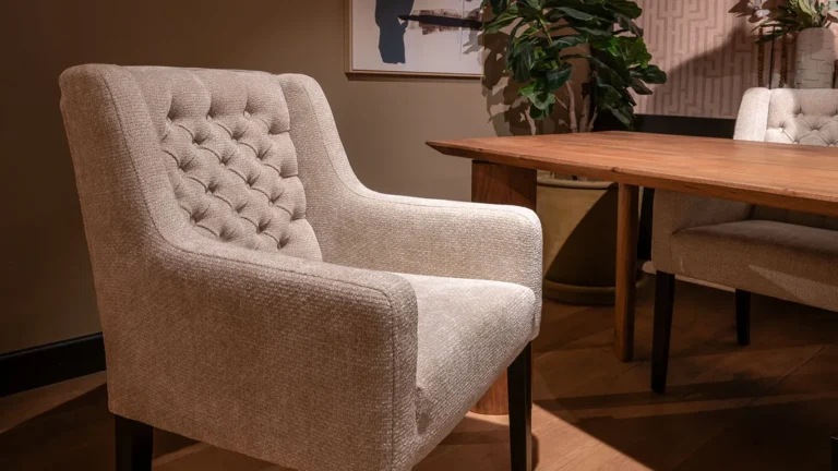 Eetkamerfauteuil Dionne van UrbanSofa