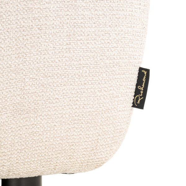 Bank Jezebel cream fancy