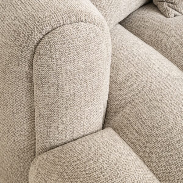 Bank Novaro natural fancy lounge left