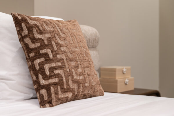 Kussen Ivy brown labyrinth