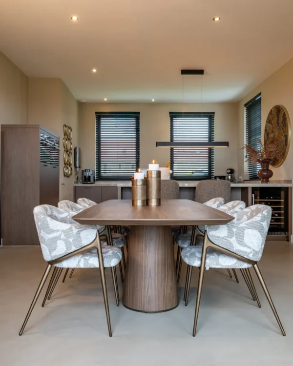 Eettafel Windsor walnut 230