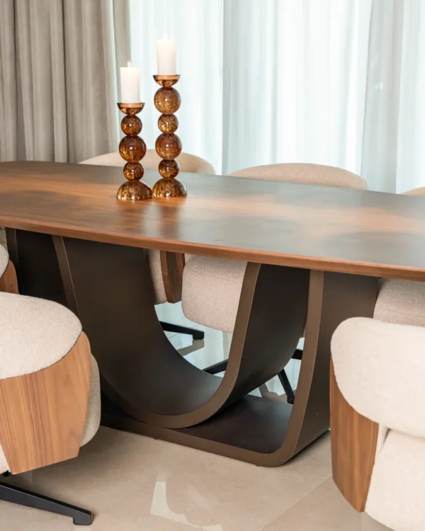 Eettafel Windsor walnut 230 brass base